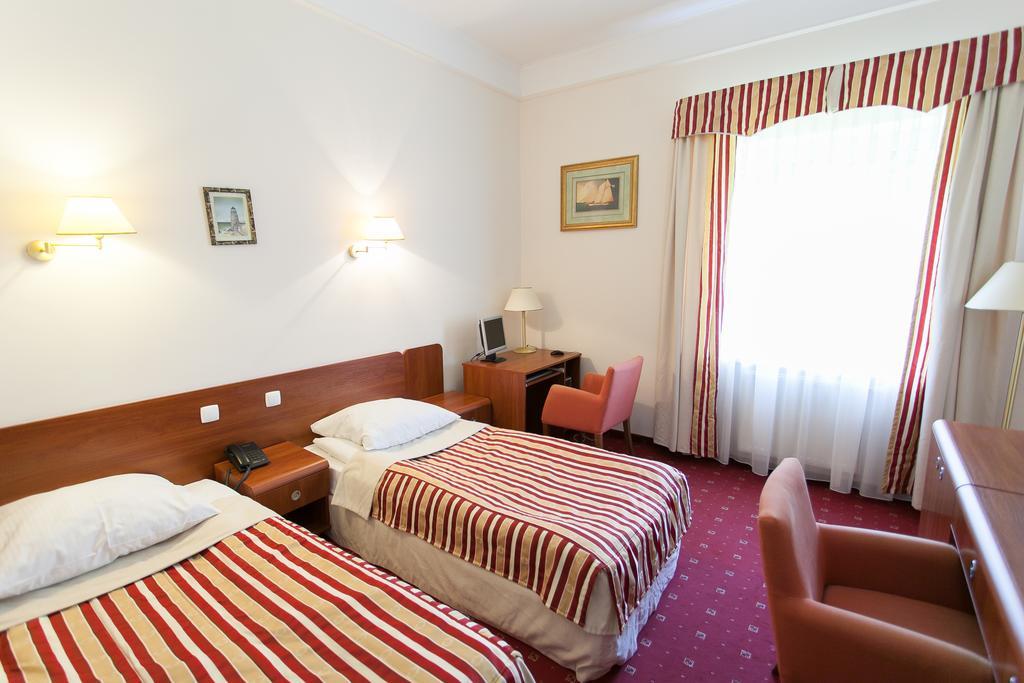 Hotel Twins II Warsaw Phòng bức ảnh