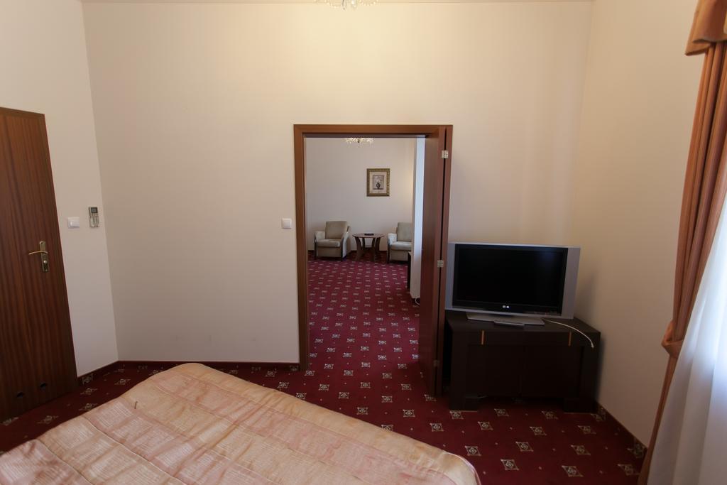 Hotel Twins II Warsaw Ngoại thất bức ảnh